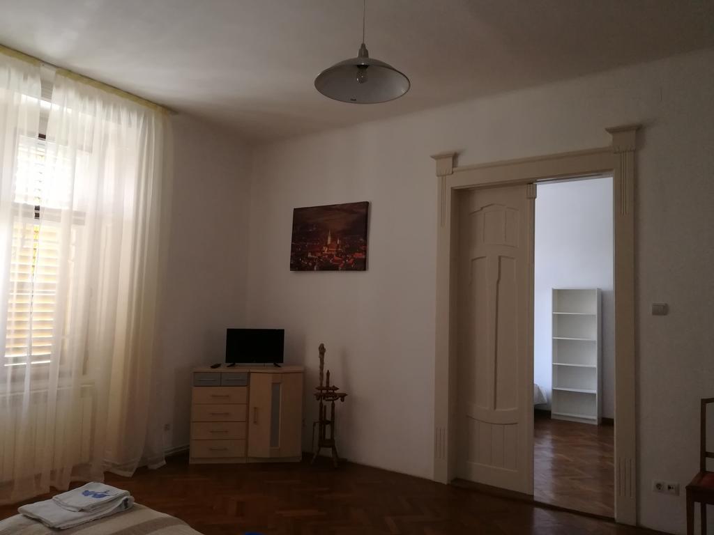 Ferdinand Apartments Mediaş Esterno foto