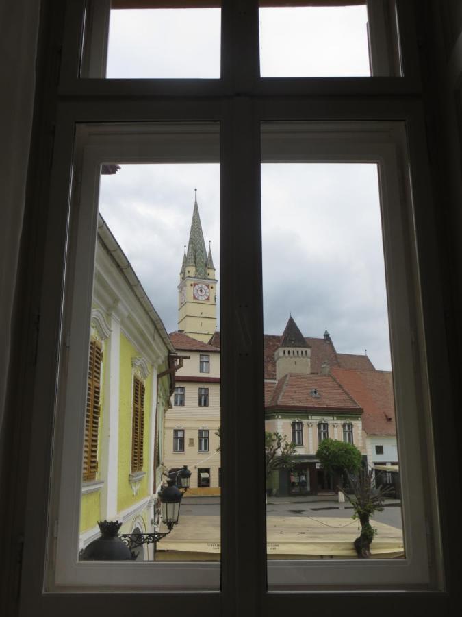 Ferdinand Apartments Mediaş Esterno foto